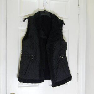 Weekend Routine Reversible Faux Fur Black Chevron Size M pockets NWT